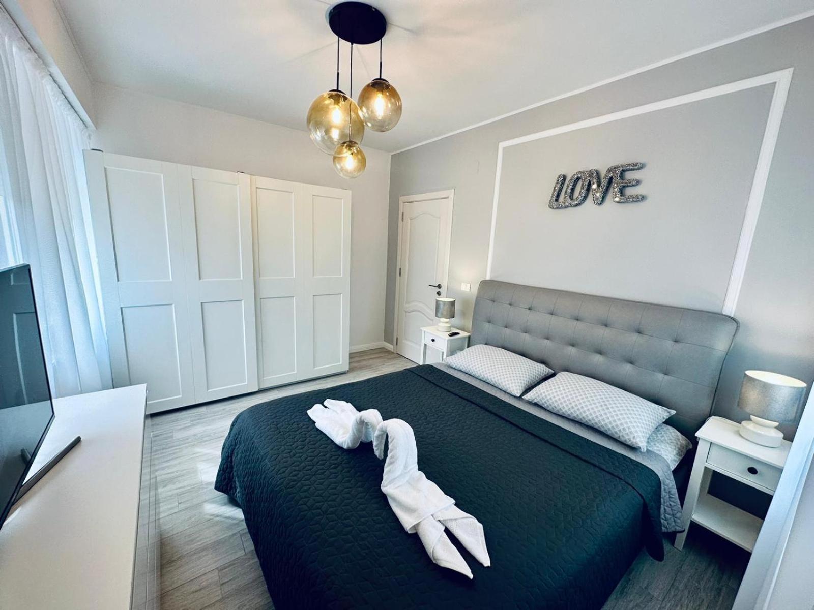 Sofiapartment Oradea Exteriör bild