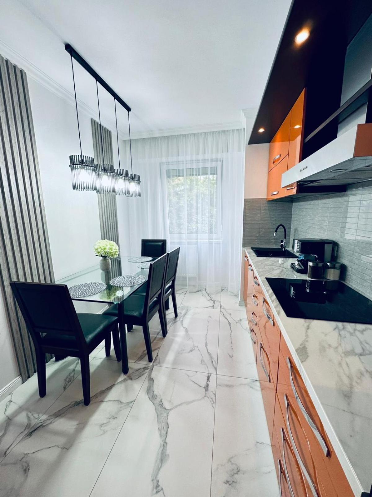 Sofiapartment Oradea Exteriör bild
